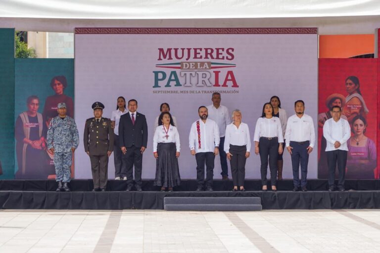 Al poner en marcha el programa “Septiembre, mes de la Patria”, el Secretario de Gobierno destaca participación de las mujeres