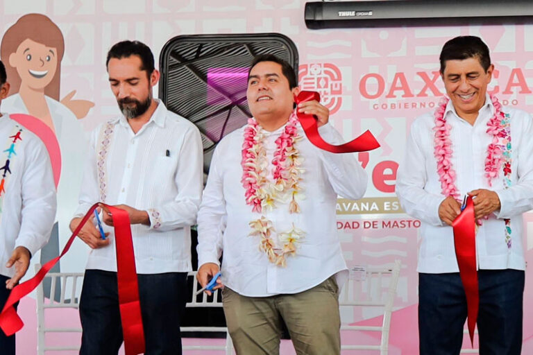 Ve’e Tata acerca servicios médicos a Ixtaltepec por gestión de Oswaldo Chiñas