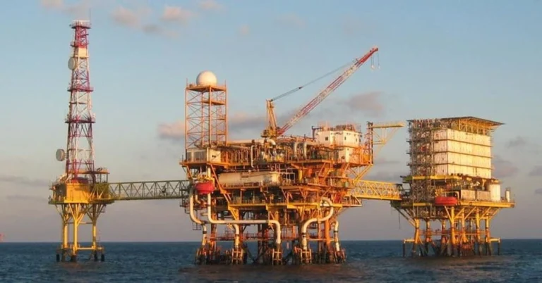 Controla Pemex derrame de aguas contaminadas en Sonda de Campeche