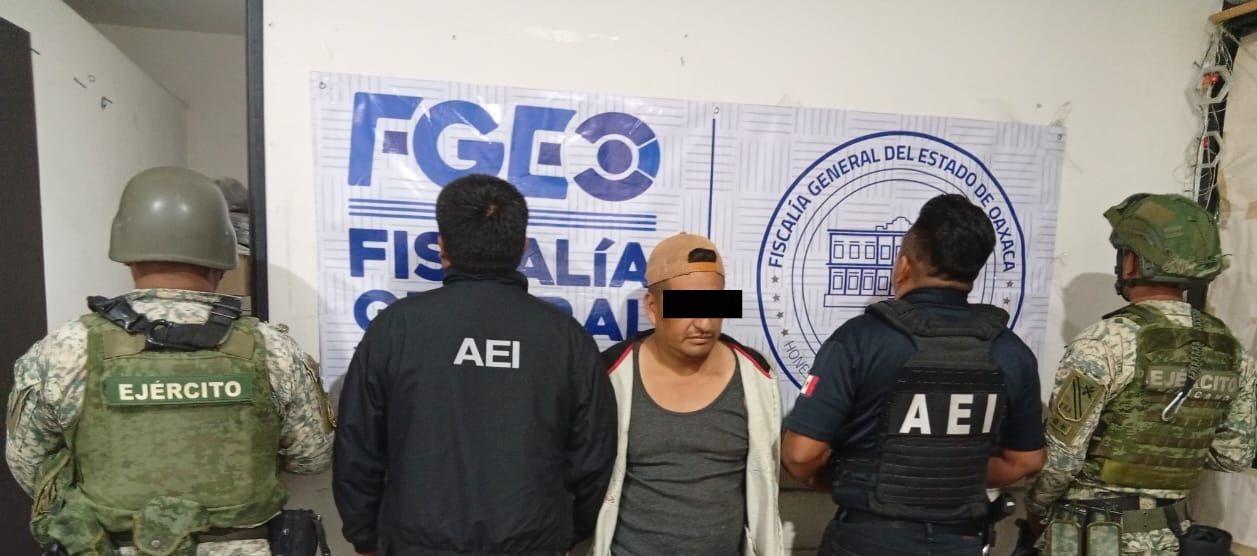 Catea Fiscalía de Oaxaca domicilio en Villa de Mitla; detiene a una persona y asegura dosis de droga