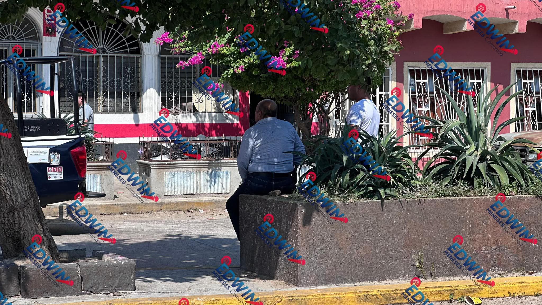 Sujeto armado con machetes es detenido tras agresión en Salina Cruz