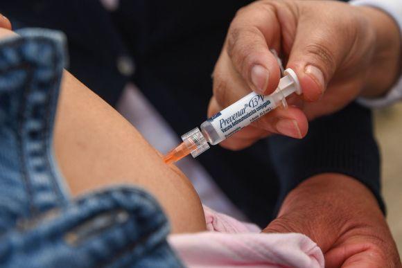 Ante brote de sarampión, Ssa adelanta “dosis cero”; 4 estados, con mayor número de casos