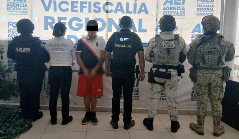 Fiscalía de Oaxaca detiene a un hombre que se hizo pasar como gestor de Afore para defraudar a un trabajador en la Costa