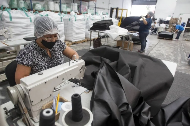 Producción de industria manufacturera avanzó 1% en noviembre: Inegi