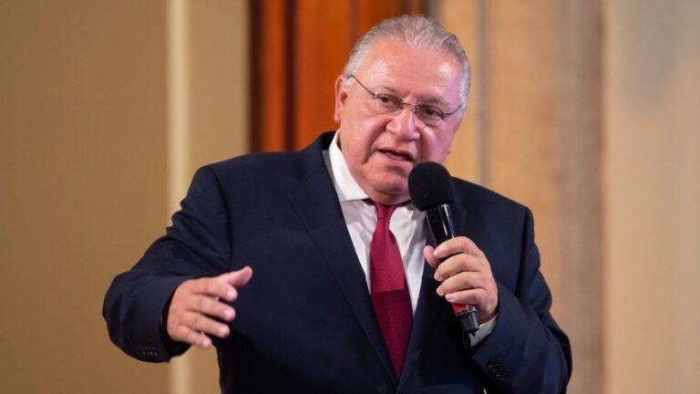 Rafael Marín Mollinedo desmiente rumores de mala salud y destaca recaudación de impuestos en aduanas