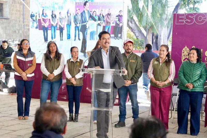 Vecinas y vecinos toman la palabra en el primer Diálogo Vecinal del año en Oaxaca de Juárez