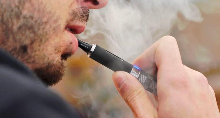 Entra en vigor la prohibición de vapeadores y cigarros electrónicos