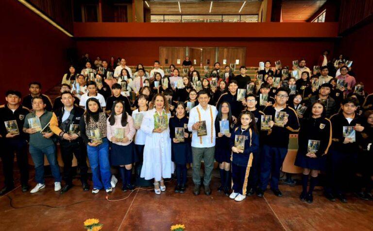 Impulsa Salomón Jara la lectura como herramienta de transformación social en las adolescencias