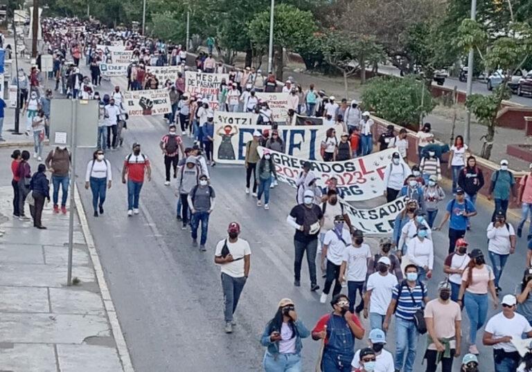 Normalistas marcharán el jueves para entregar su pliego al gobierno