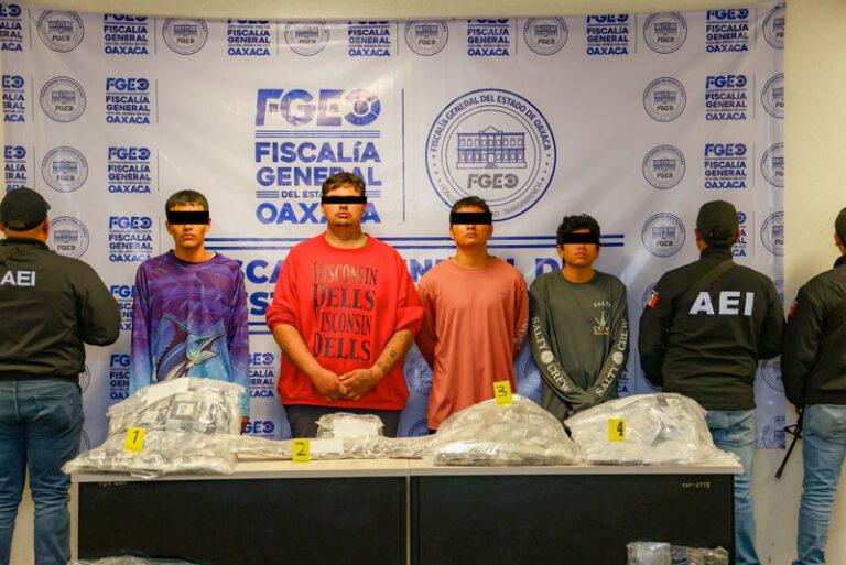 Aseguran más de 300 dosis de drogas y detienen a cuatro personas, pertenecerían a principal célula de narcomenudeo de San José del Pacífico: Fiscalía de Oaxaca