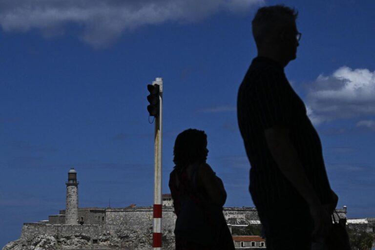 Cuba sufre nuevo apagón; 10 millones de habitantes se quedan sin luz