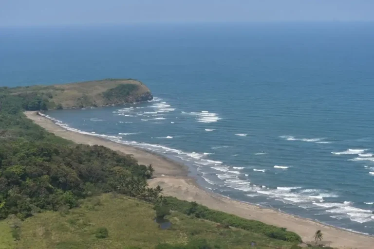 En control total, derrame de hidrocarburo en litoral del Golfo de México: Pemex