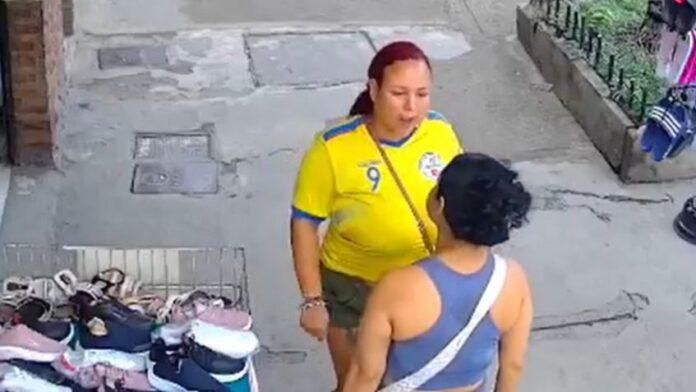 mujeres_peleando.jpg