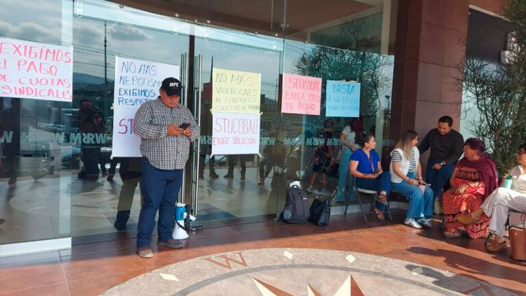 Trabajadores del COBAO toman instalaciones en Oaxaca