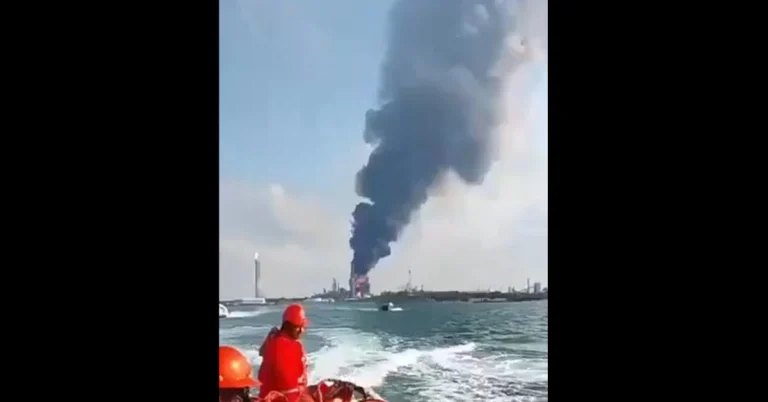 Sheinbaum: incendio en refinería Olmeca está controlado y sin lesionados