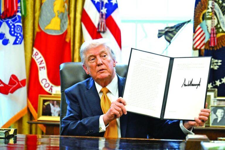 Trump firma nueva estrategia antiterrorista con énfasis en los cárteles