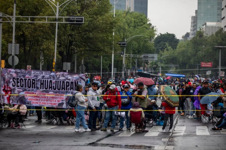 Prevé la CNTE movilizarse al AICM y al estadio Azteca la próxima semana
