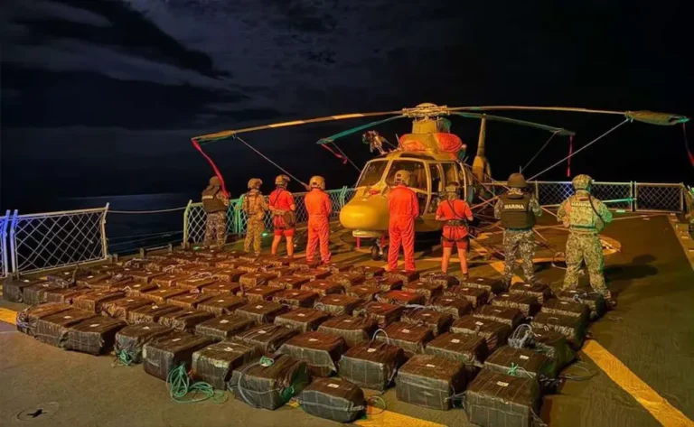 Armada de México asegura casi tres toneladas de cocaína frente a las costas de Oaxaca