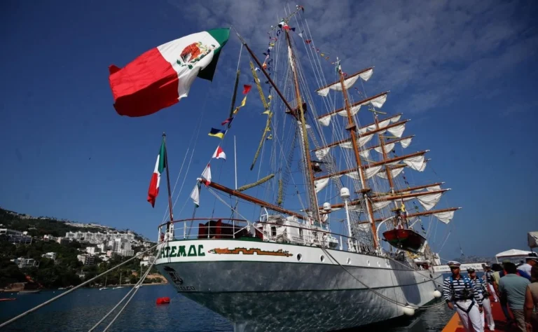 Buque Escuela ‘Cuauhtémoc’ zarpa nuevamente para formar a 144 jóvenes con el mar como testigo