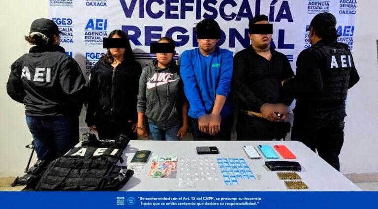 Tras cateo en San Francisco Lachigoló aseguran vehículo vinculado con investigación por tentativa de homicidio; hay cuatro personas detenidas