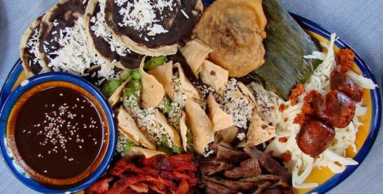 Durante la Guelaguetza, recomiendan moderar el consumo de alimentos ricos en grasas