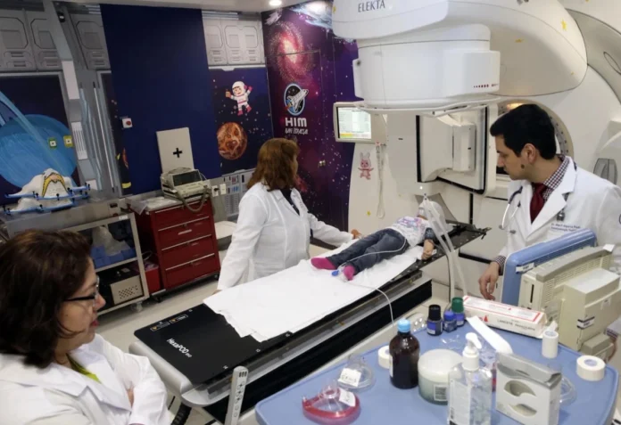 padecen-en-el-hospital-infantil-de-mexico-hasta-por-impresoras.webp