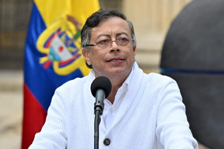 Petro convoca movilización nacional en defensa de las reformas sociales en Colombia
