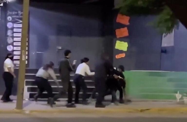 Denuncian presunto caso de brutalidad policiaca durante operativo en Santa Cruz Amilpas