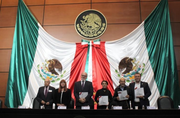 Morena minimiza alcance de iniciativa contra doble nacionalidad