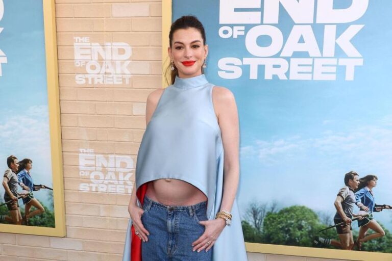 ¿Embarazo falso? Anne Hathaway calla rumores con look ‘destapado’ y contundente mensaje