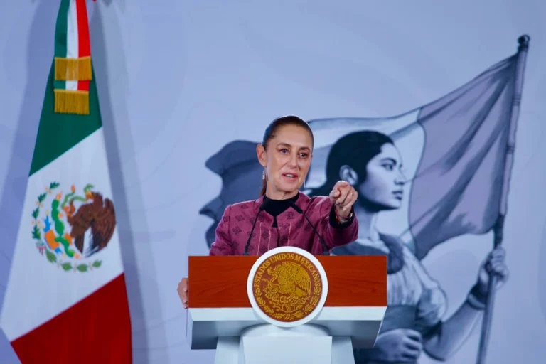 Apertura de 32 hospitales, primer paso para revertir déficit en salud: Sheinbaum