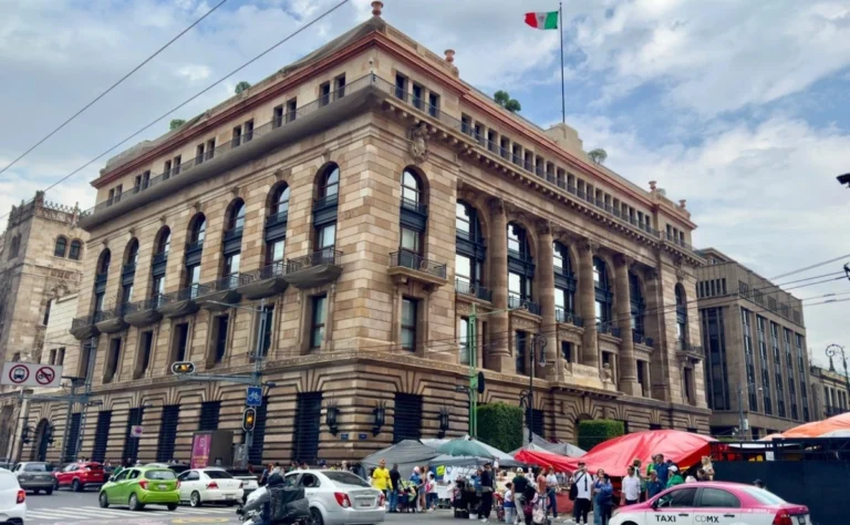 Banco de México mantiene la tasa de interés en 6.5%