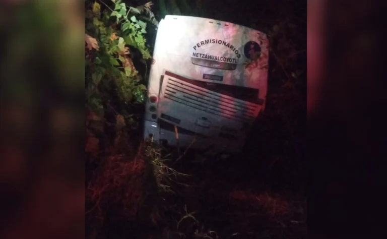 Autobús cae a barranco en Veracruz; seis pasajeros resultan heridos