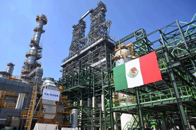 Pemex reestructura $255 mil mdp de deuda con proveedores; pagos se extenderán hasta 2033