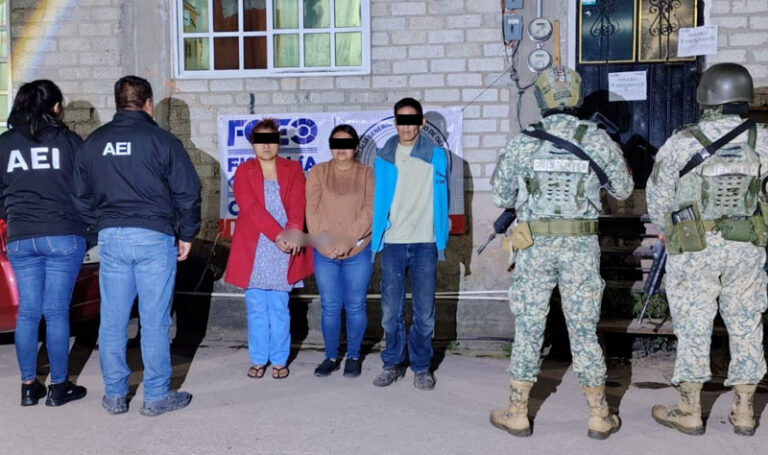 Cateos simultáneos en Ixtlán de Juárez dejan cuatro detenidos y aseguramiento de presuntas drogas