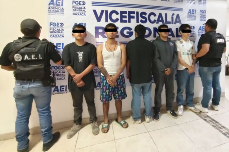 Rescata FGEO a víctima de secuestro y detiene a cinco presuntos responsables en Santa Lucía del Camino