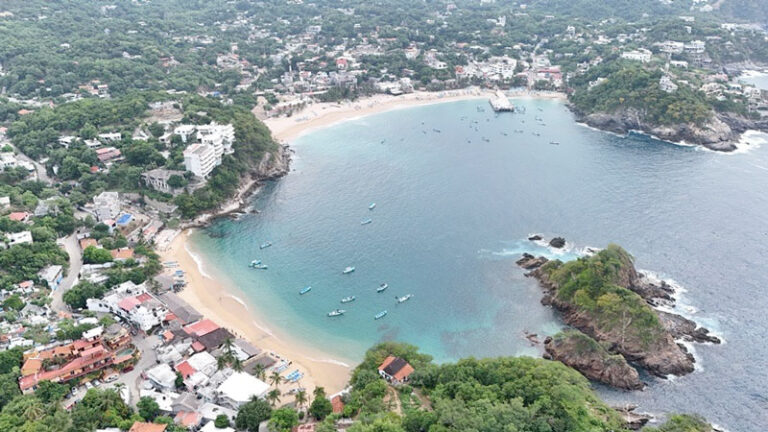 Puerto Ángel: playas, tradición pesquera y sabores del mar en la costa de Oaxaca