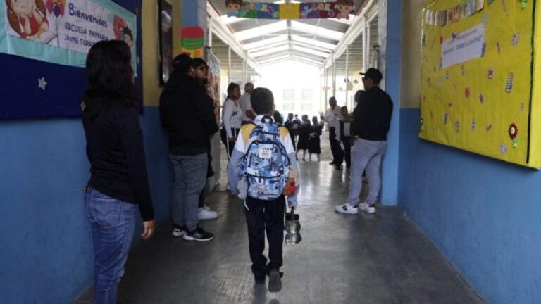 Arranca en Oaxaca el ciclo escolar 2026-2027; regresan más de 800 mil estudiantes