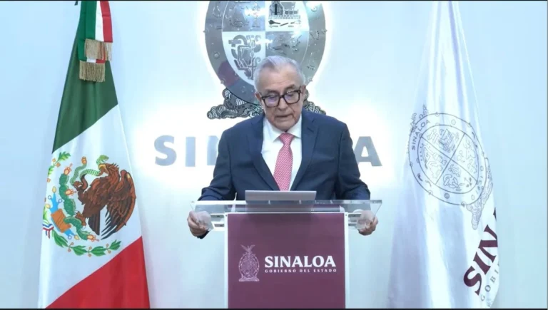 Rocha Moya duró 34 horas en el cargo; vuelve a solicitar licencia “por tiempo indefinido” como gobernador de Sinaloa