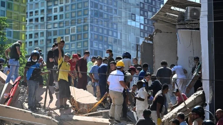 Terremoto en Colombia: aumenta a 69 el número de muertos tras sismo de 7.4 de magnitud
