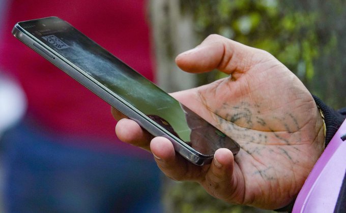 Alertan a padres de familia sobre “montadeudas” en apps ante regreso a clases