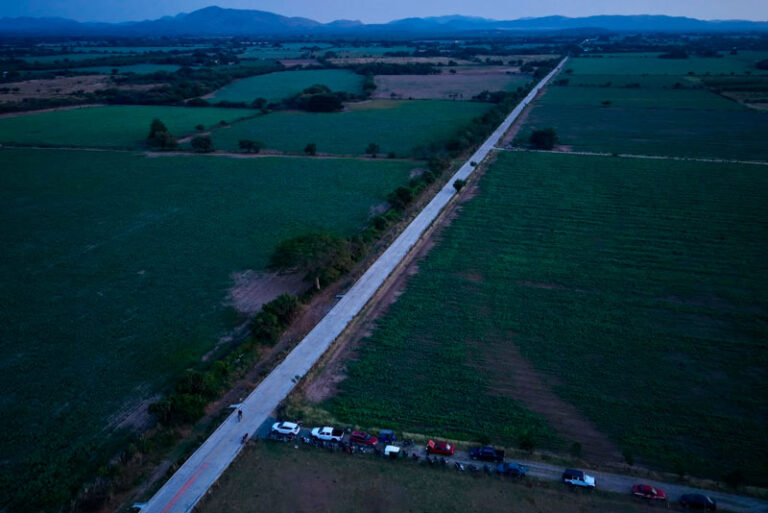 Acelera Jara Cruz desarrollo en el Istmo con más infraestructura en caminos