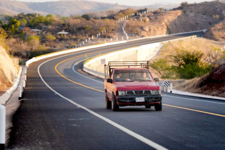 Restablecen circulación en la autopista Barranca Larga–Ventanilla tras diálogo con comunidades de los Coatlanes