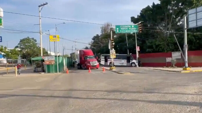 bloqueo_oaxaca.jpg