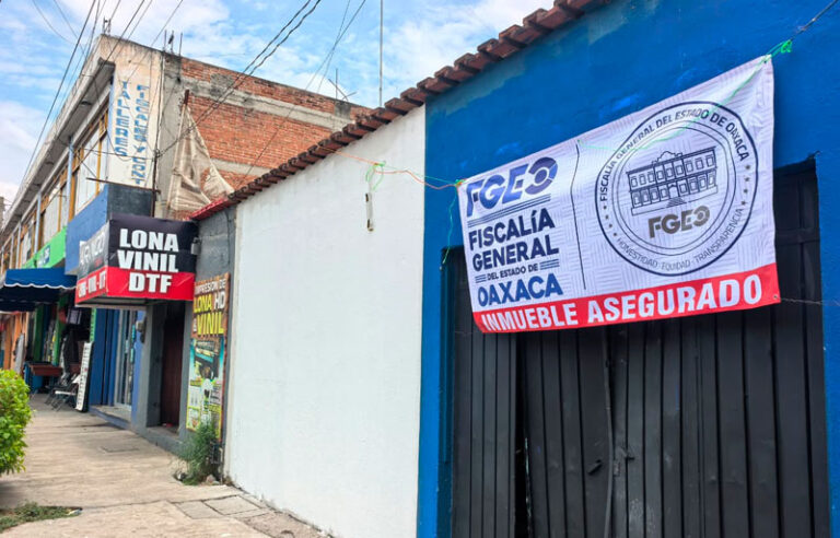 Fiscalía y Marina realizan operativo en oficinas de organización sindical en Oaxaca