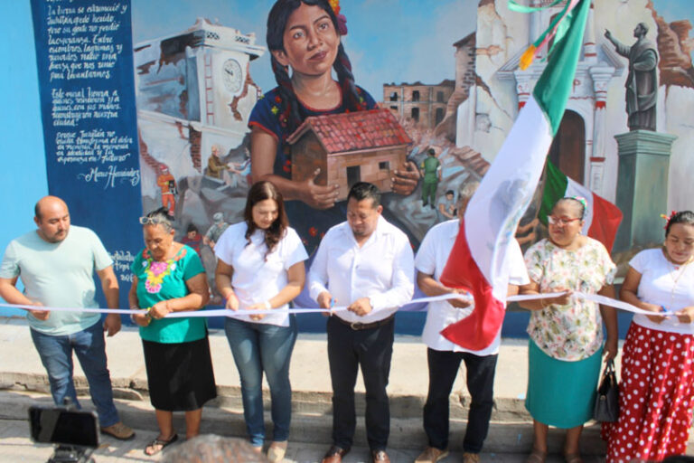 Inaugura #MarcoHernández mural conmemorativo del terremoto del 7 de septiembre.