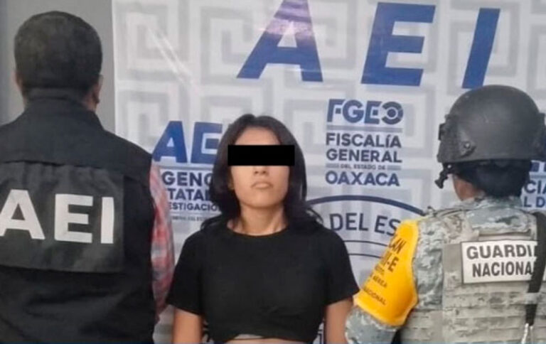 FGEO detiene en flagrancia a mujer por narcomenudeo en Santo Domingo Tehuantepec