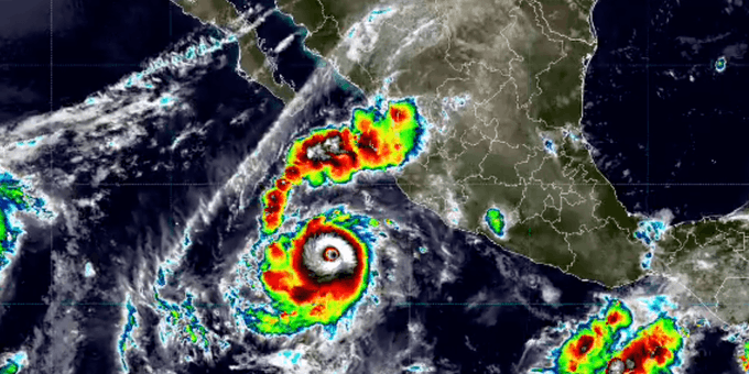 Polo vuelve a convertirse en poderoso huracán de categoría 5 y amenaza con lluvias intensas en estos estados