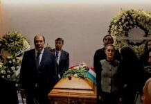 Claudia Sheinbaum monta guardia en funeral de Cuauhtémoc Cárdenas
