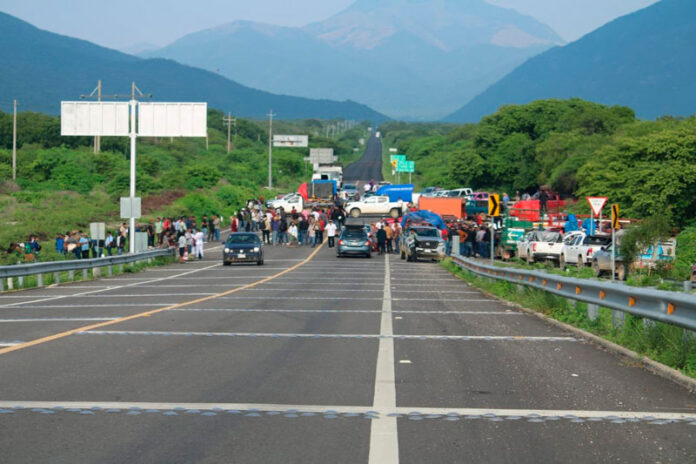 bloqueos_oaxaca.jpg
